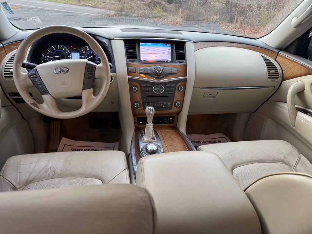 2013 INFINITI QX56 Image 29