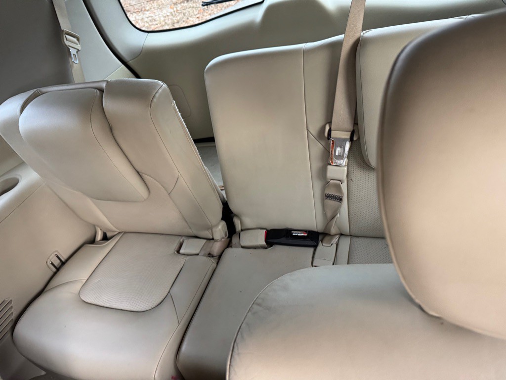 2013 INFINITI QX56 Image 30