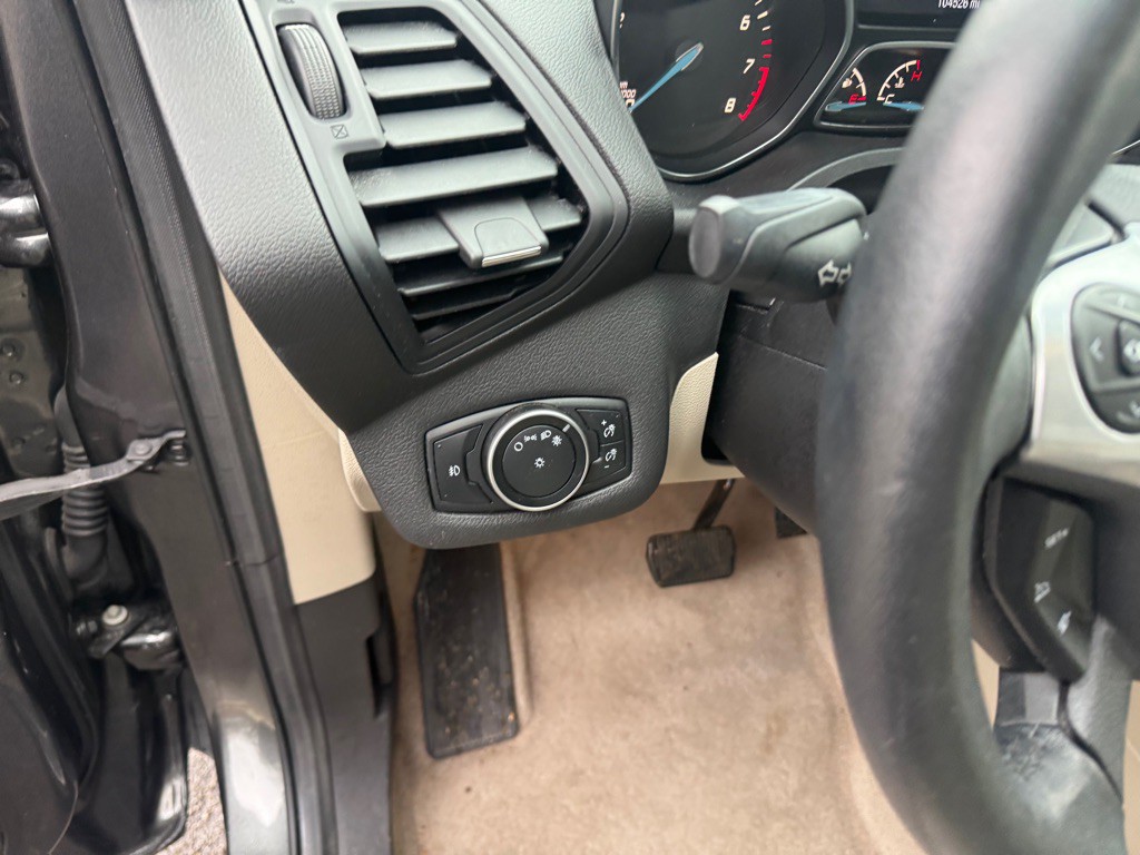 2016 Ford Escape Image 28