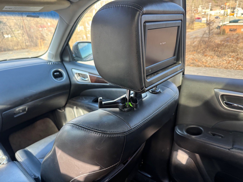 2013 Nissan Pathfinder Image 17