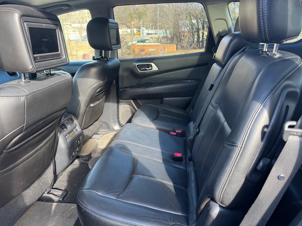 2013 Nissan Pathfinder Image 23