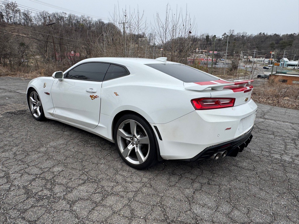2016 Chevrolet Camaro Image 3