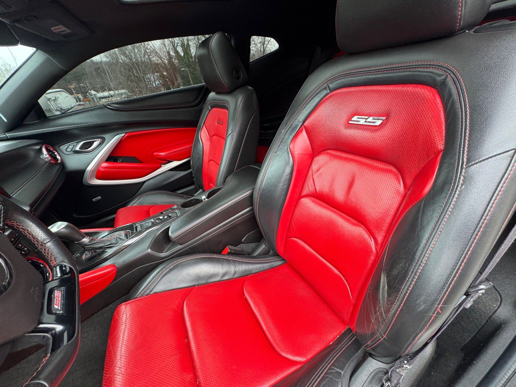 2016 Chevrolet Camaro Image 11