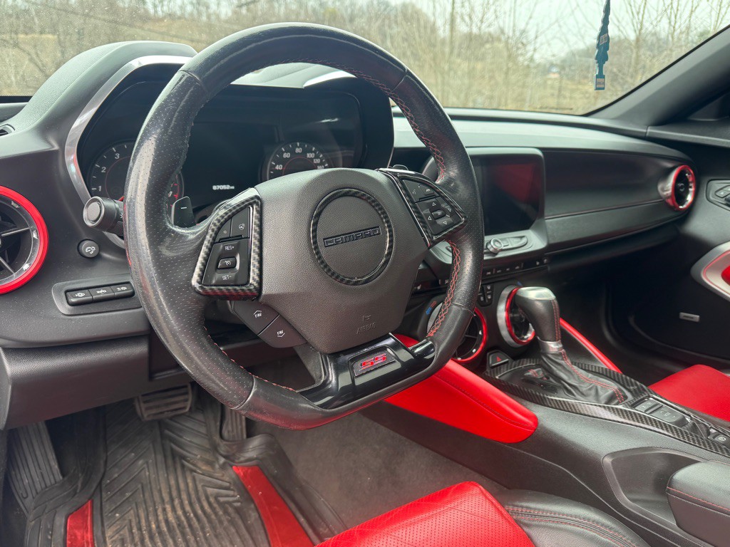 2016 Chevrolet Camaro Image 13