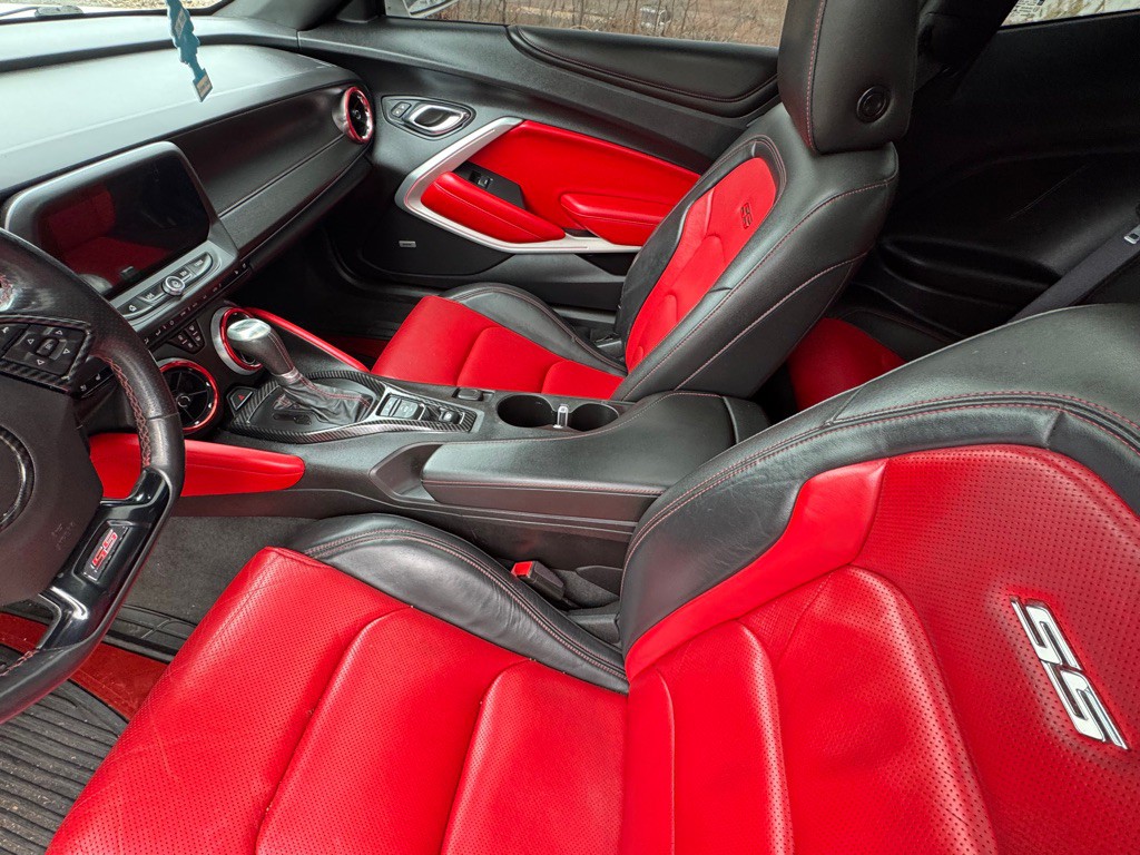 2016 Chevrolet Camaro Image 21