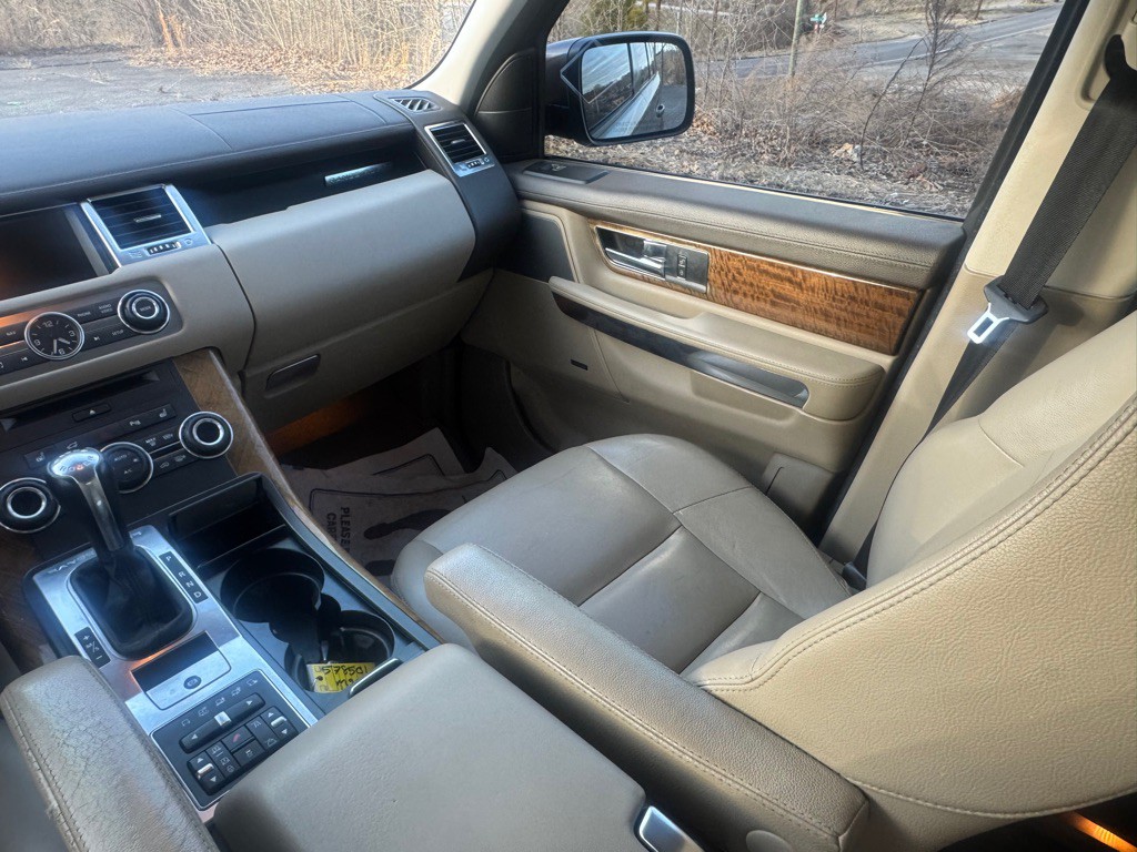 2013 Land Rover Range Rover Sport Image 16