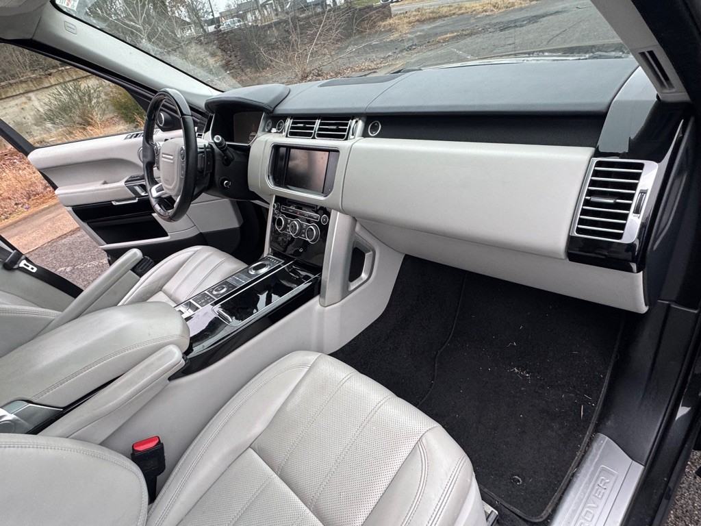 2014 Land Rover Range Rover Image 13
