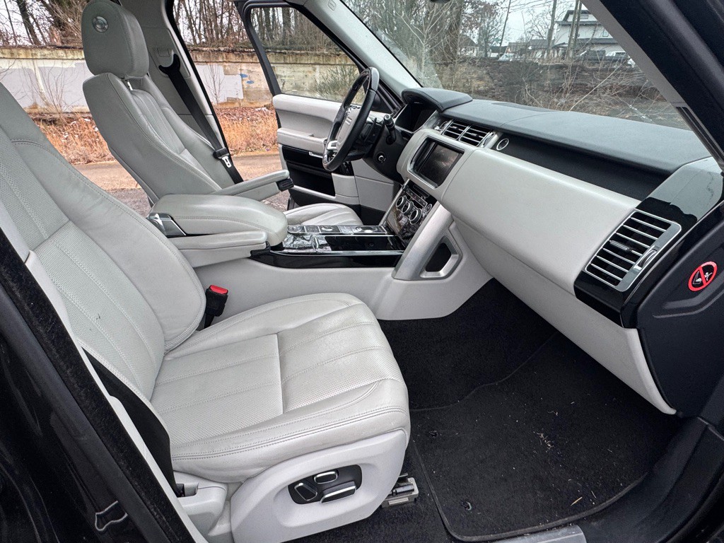 2014 Land Rover Range Rover Image 48