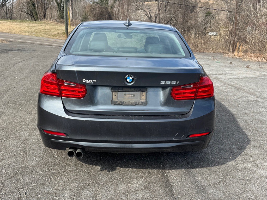 2014 BMW 3 Series Image 6