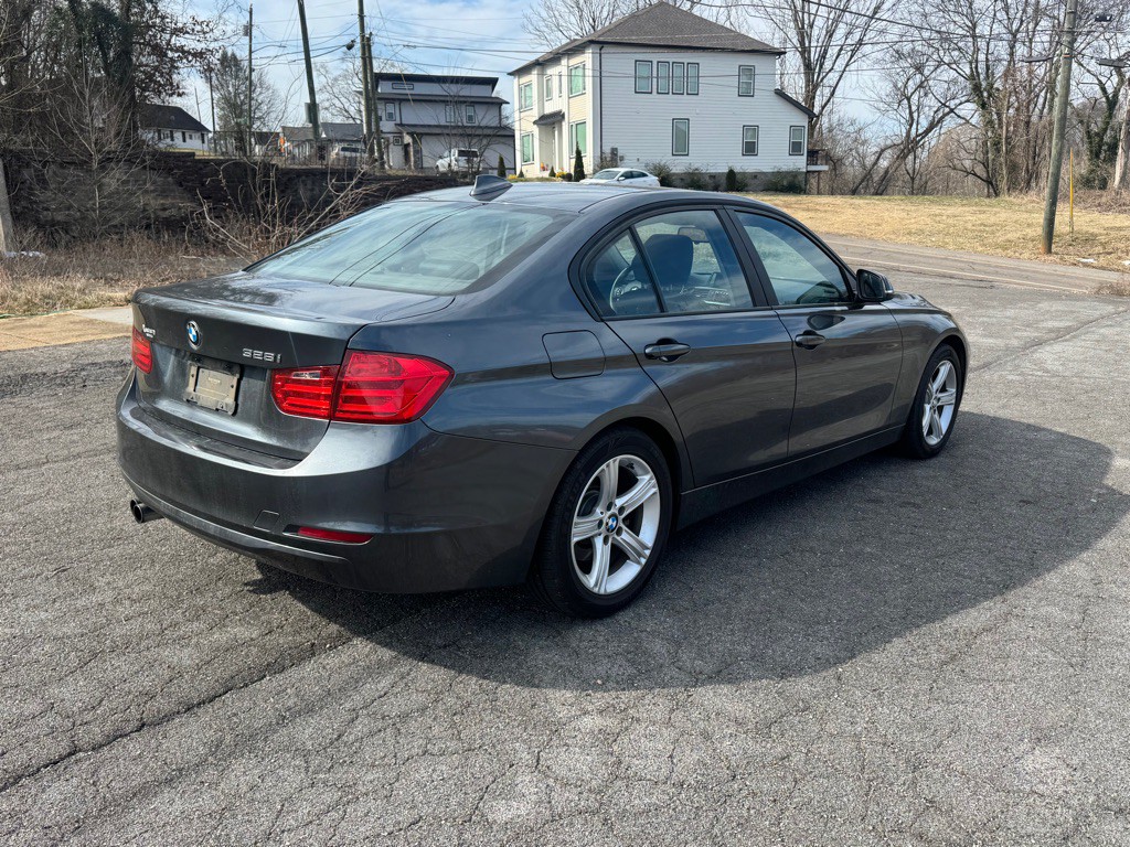 2014 BMW 3 Series Image 7