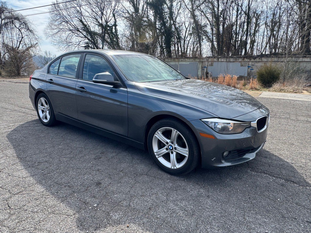 2014 BMW 3 Series Image 9