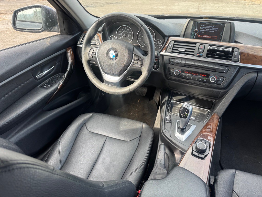 2014 BMW 3 Series Image 11