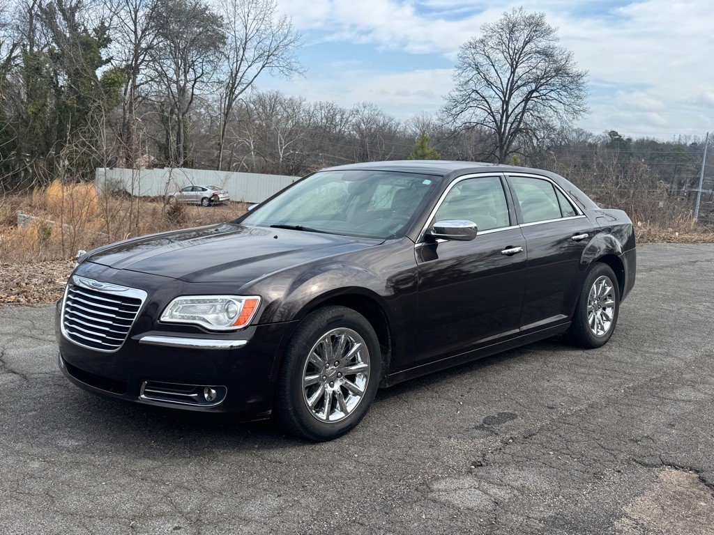 2012 Chrysler 300 Image 2