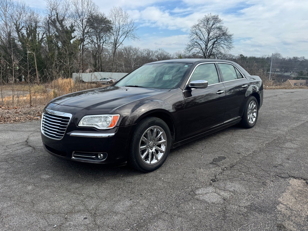 2012 Chrysler 300 Image 12