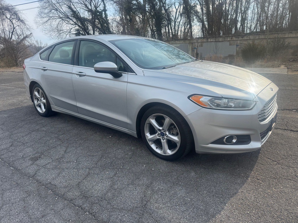 2016 Ford Fusion Image 6