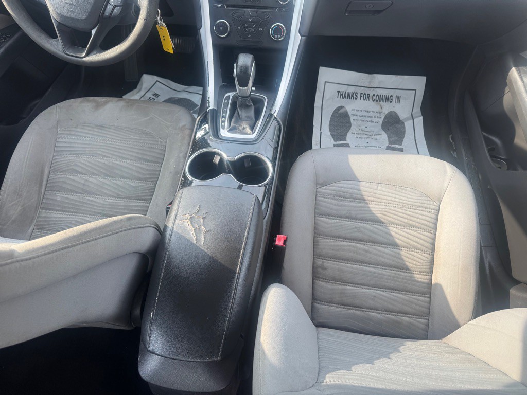 2016 Ford Fusion Image 14