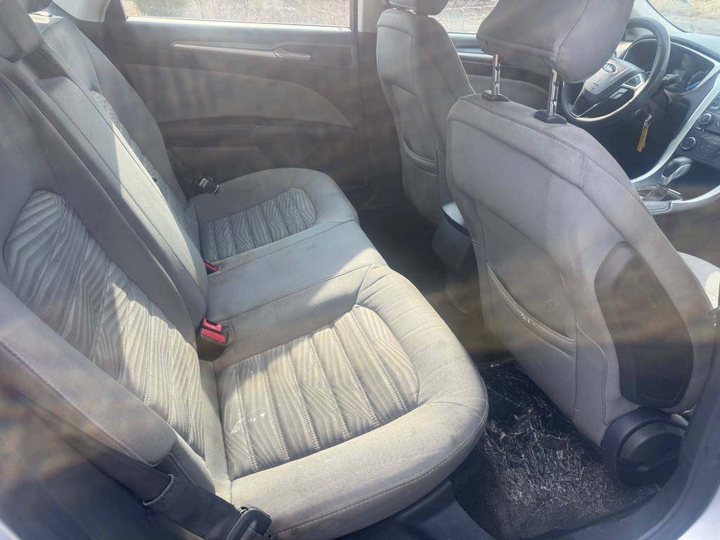 2016 Ford Fusion Image 16