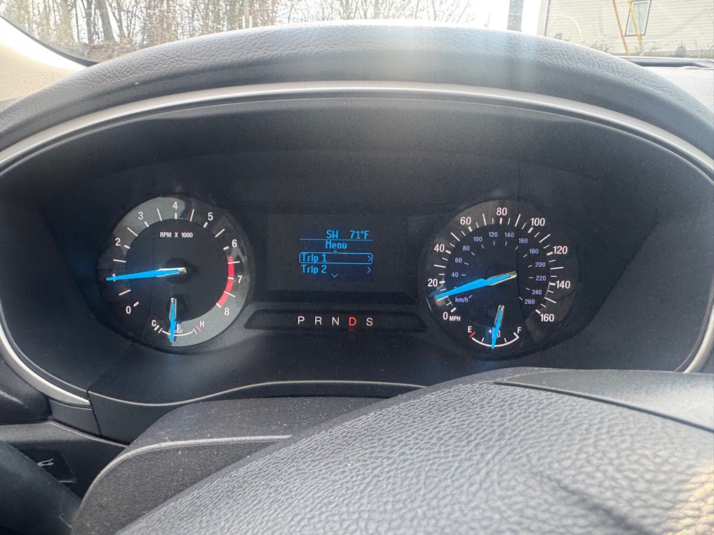 2016 Ford Fusion Image 17