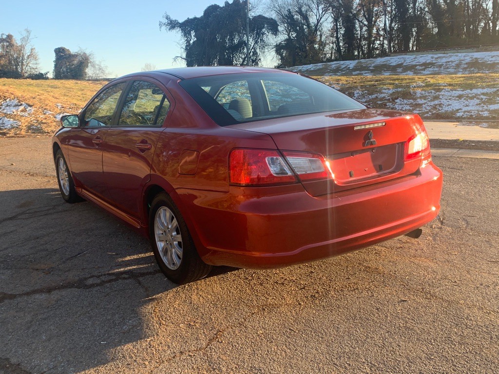 2010 Mitsubishi Galant Image 3