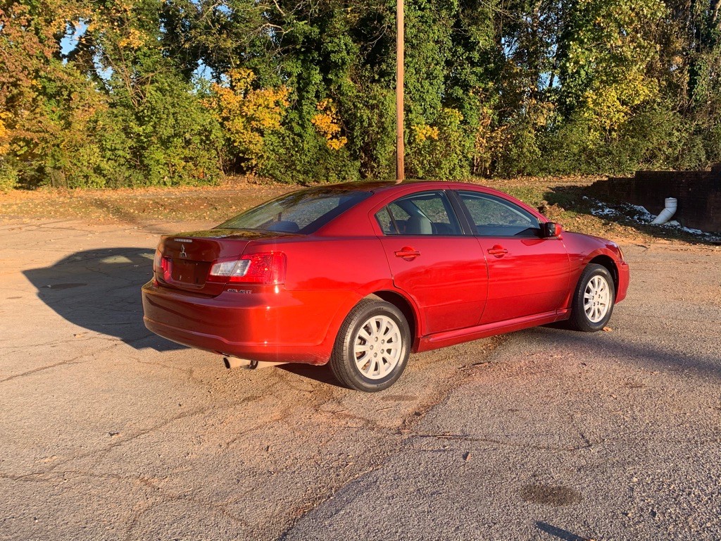 2010 Mitsubishi Galant Image 5