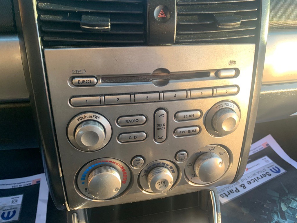 2010 Mitsubishi Galant Image 14