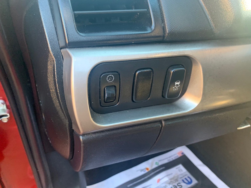 2010 Mitsubishi Galant Image 16