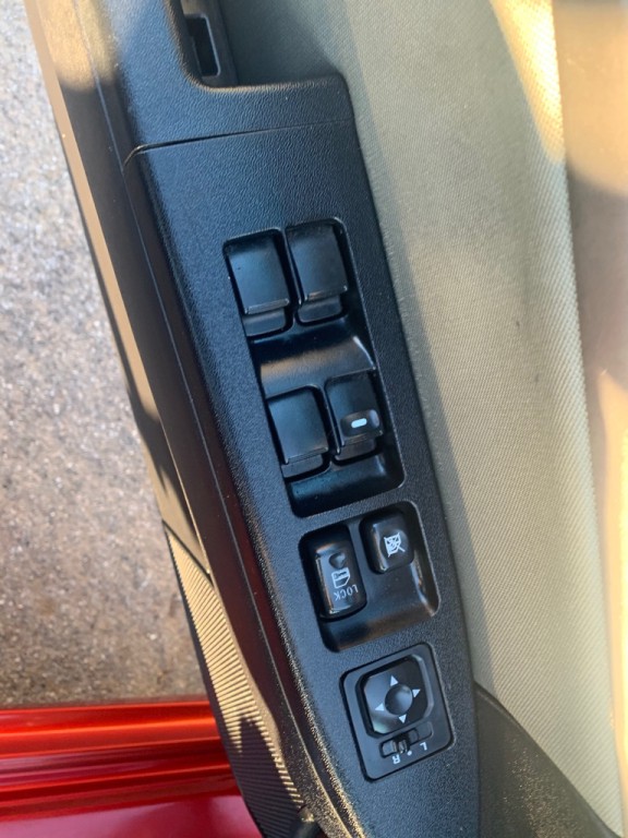 2010 Mitsubishi Galant Image 18