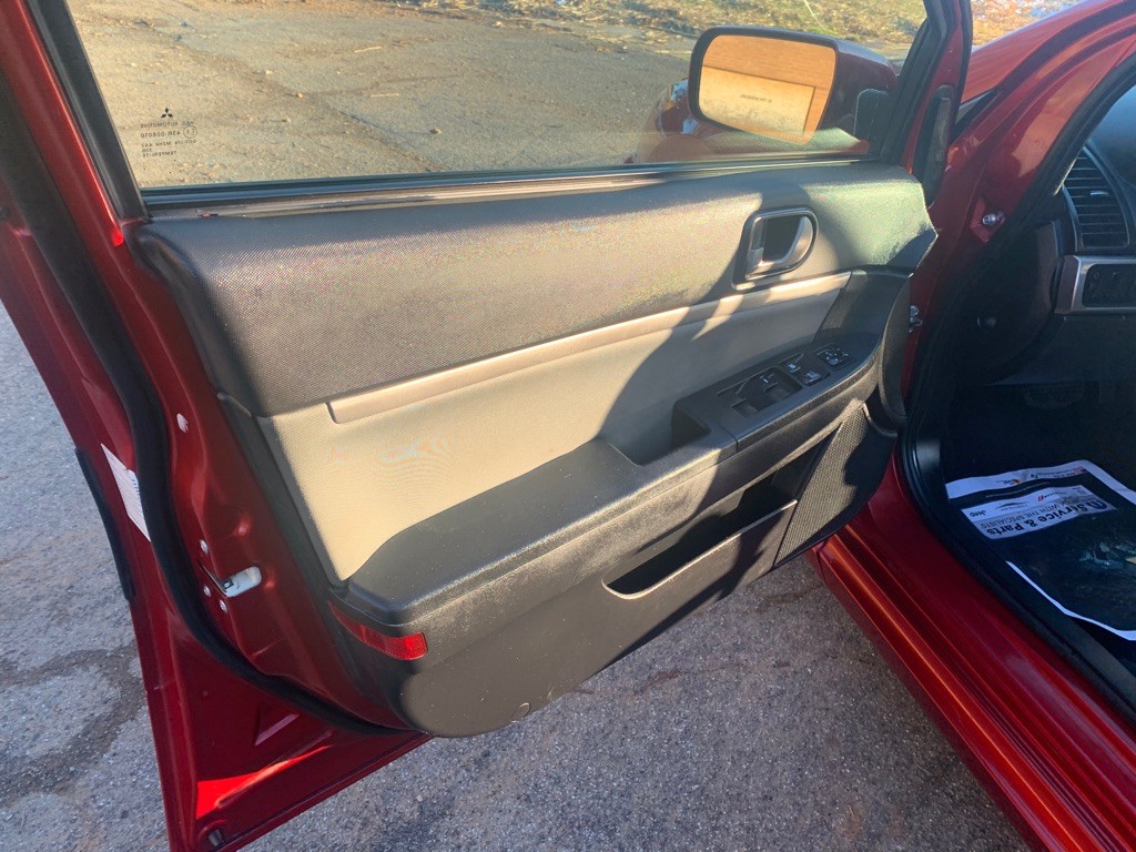 2010 Mitsubishi Galant Image 22