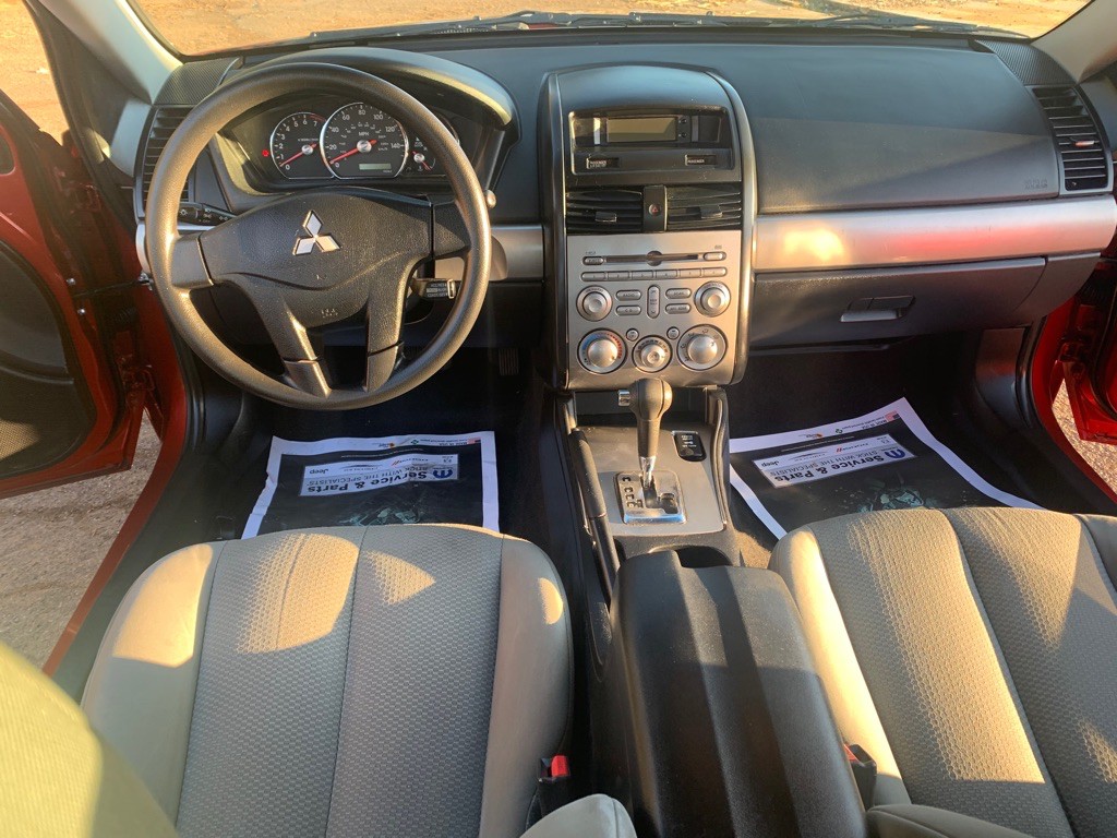 2010 Mitsubishi Galant Image 24