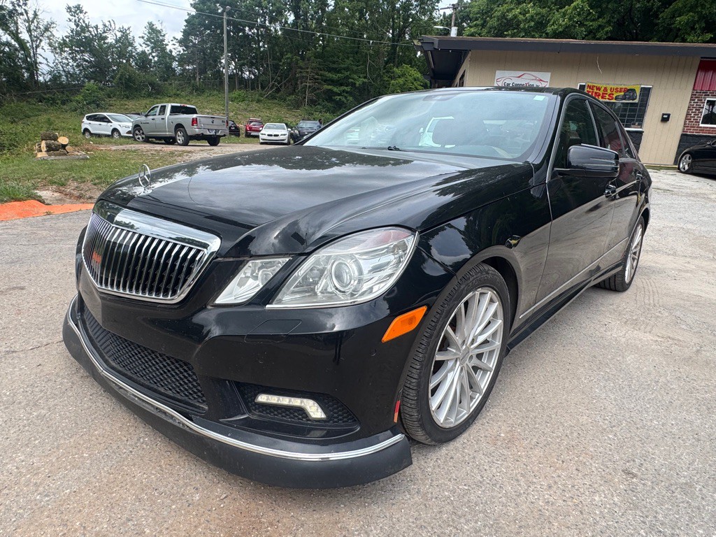 2011 Mercedes-Benz E-Class Image 1