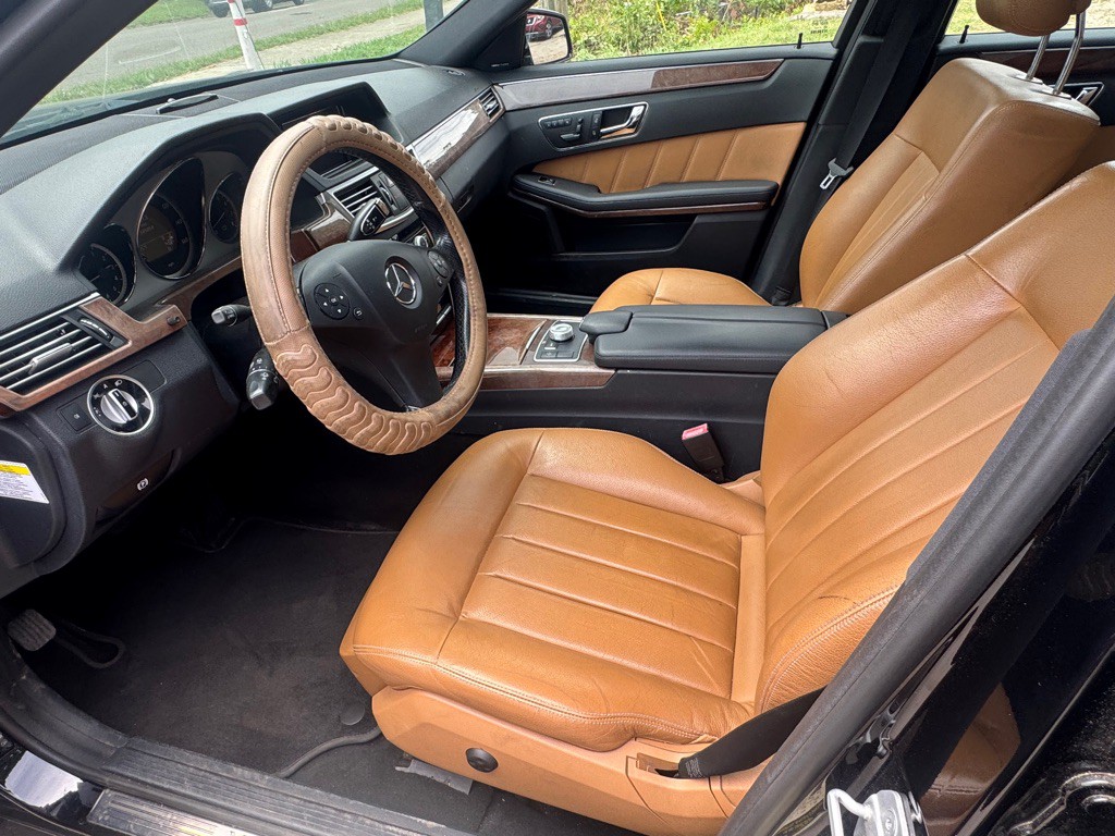 2011 Mercedes-Benz E-Class Image 6