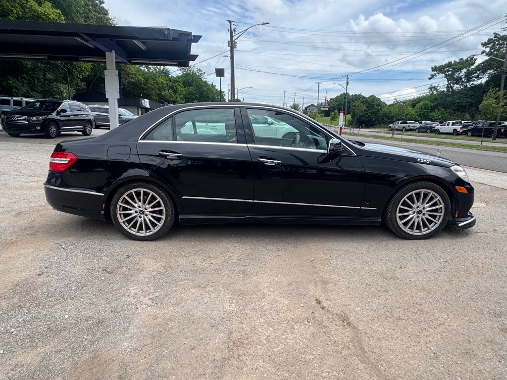 2011 Mercedes-Benz E-Class Image 8
