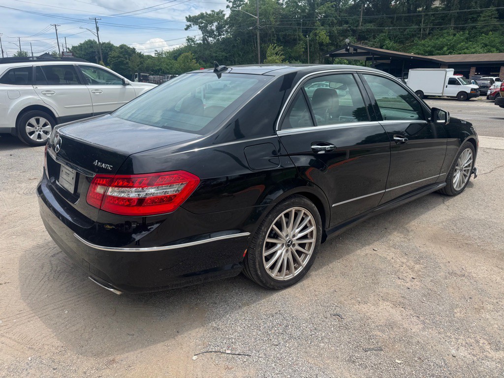 2011 Mercedes-Benz E-Class Image 9