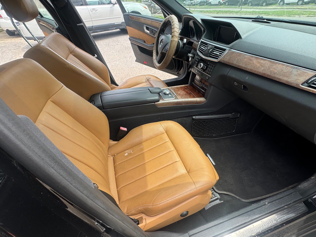 2011 Mercedes-Benz E-Class Image 16