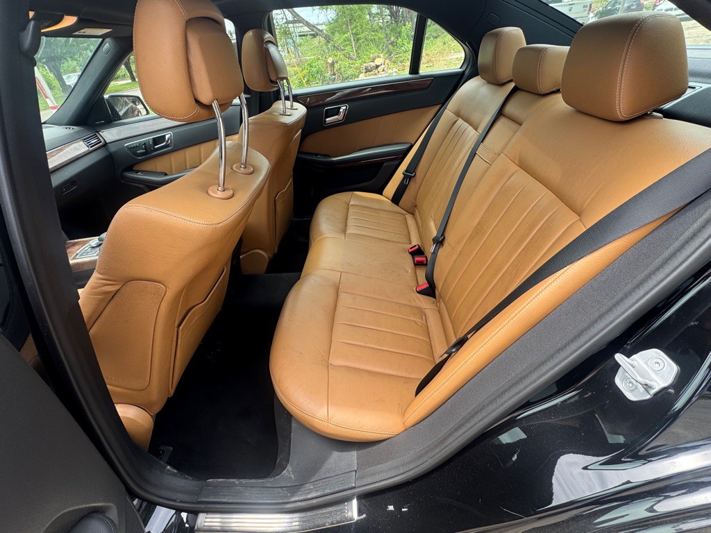 2011 Mercedes-Benz E-Class Image 20