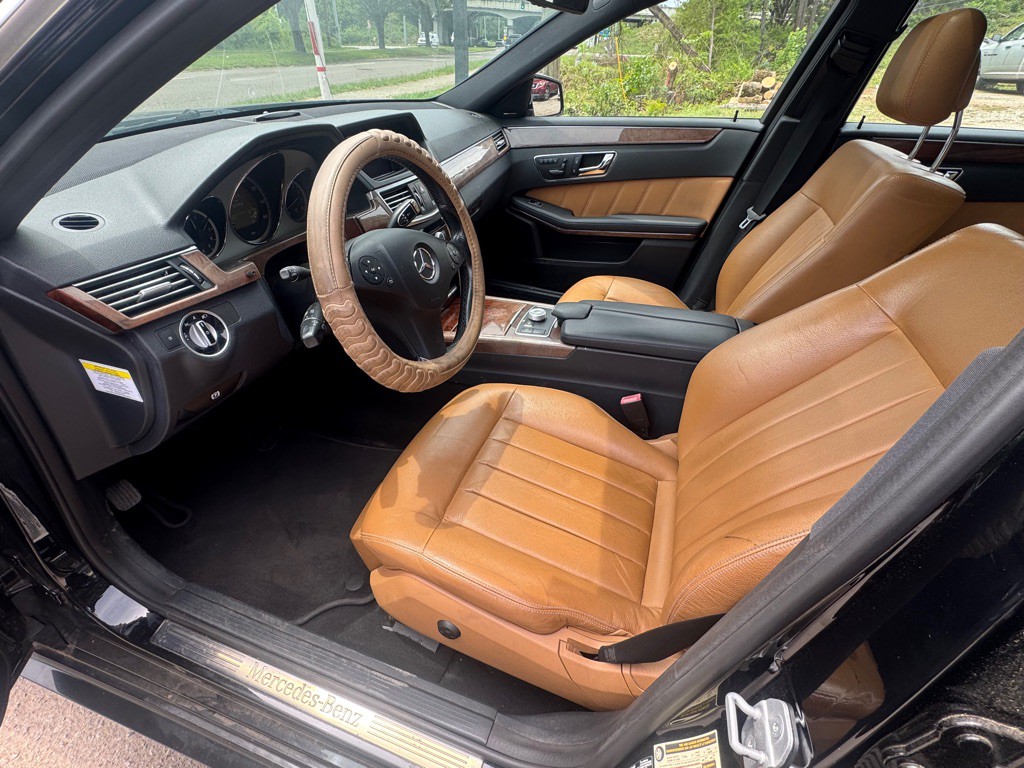 2011 Mercedes-Benz E-Class Image 21