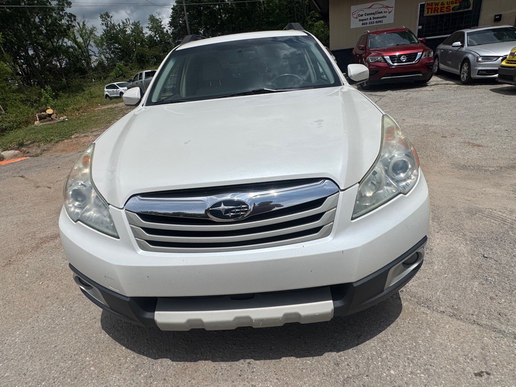 2012 Subaru Outback Image 2