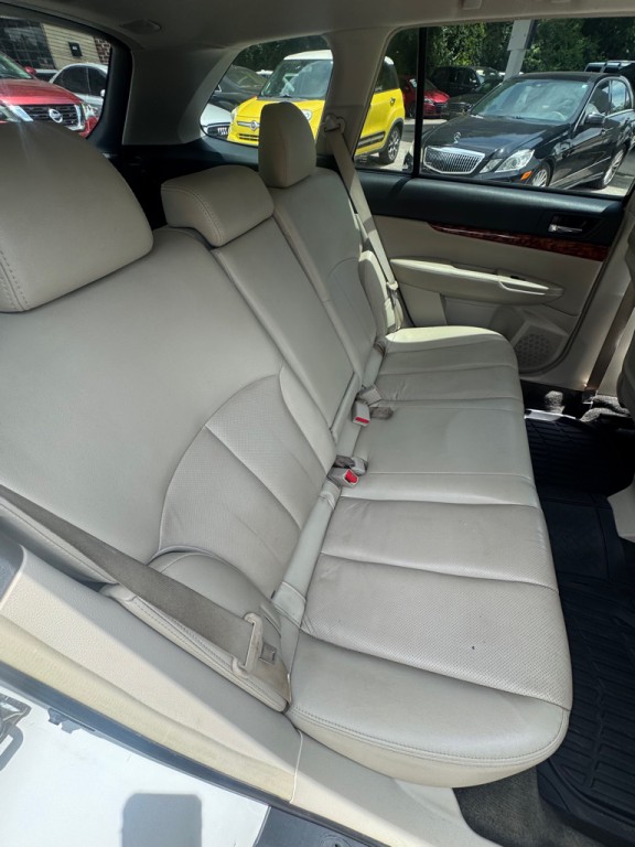 2012 Subaru Outback Image 22