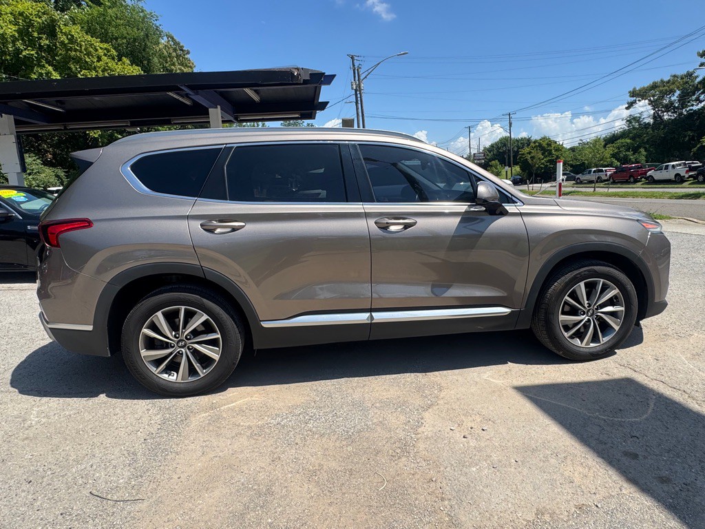 2019 Hyundai Santa Fe Image 2