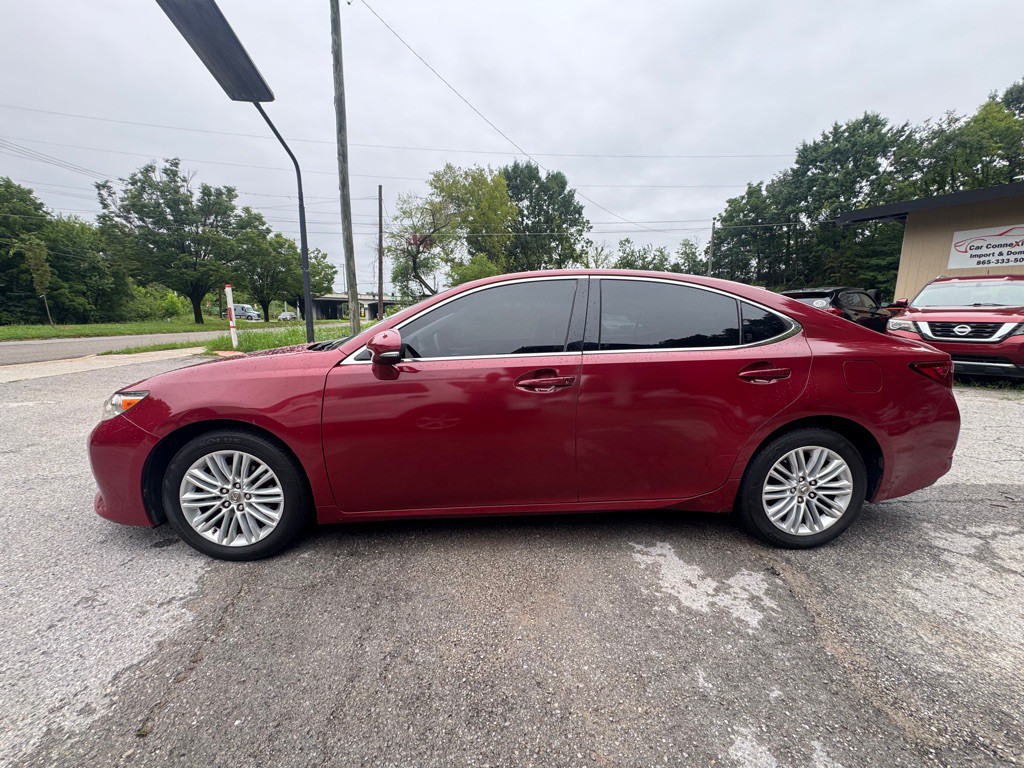 2013 Lexus ES Image 4