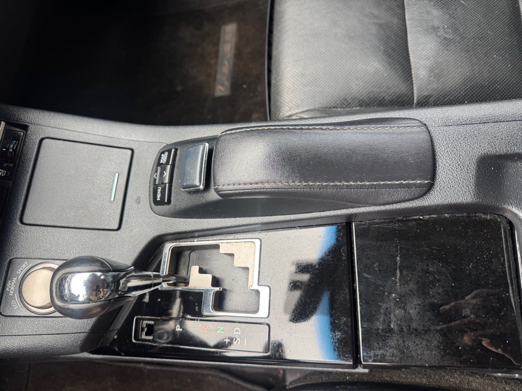 2013 Lexus ES Image 15