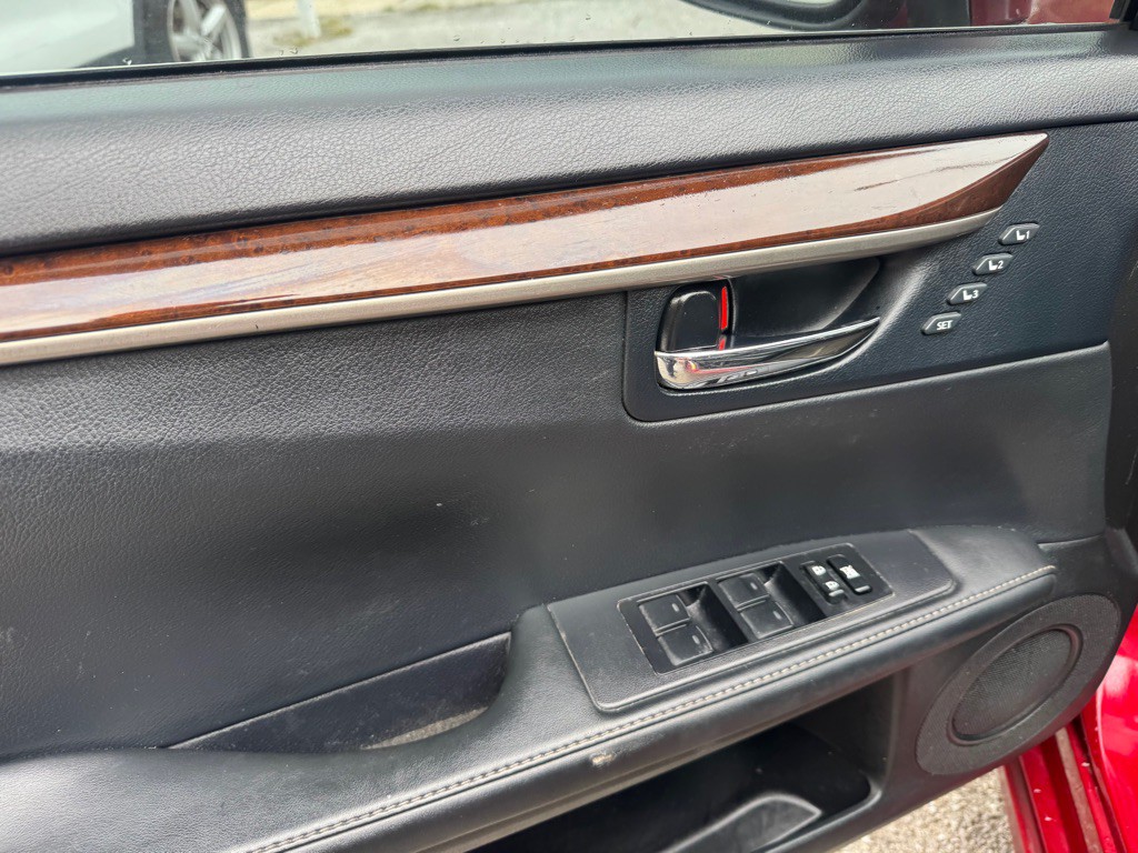 2013 Lexus ES Image 23
