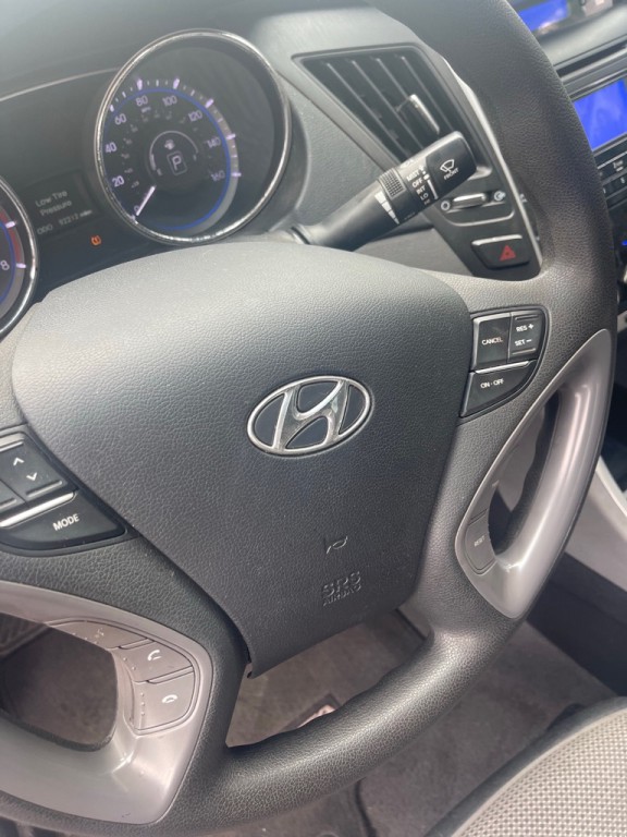 2013 Hyundai Sonata Image 4