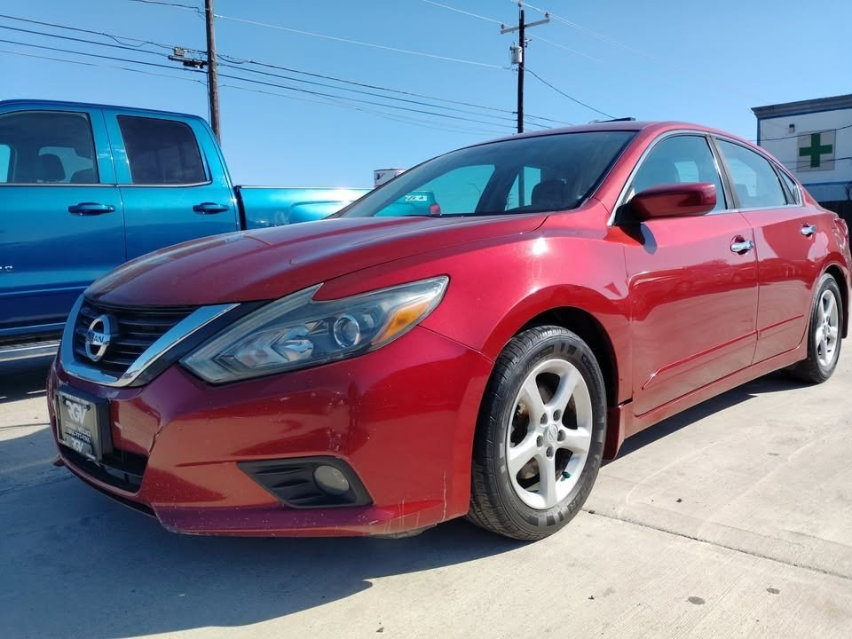 2016 Nissan Altima Image 1