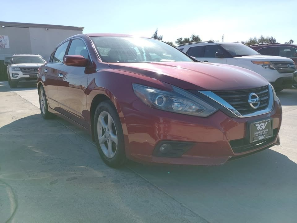 2016 Nissan Altima Image 2
