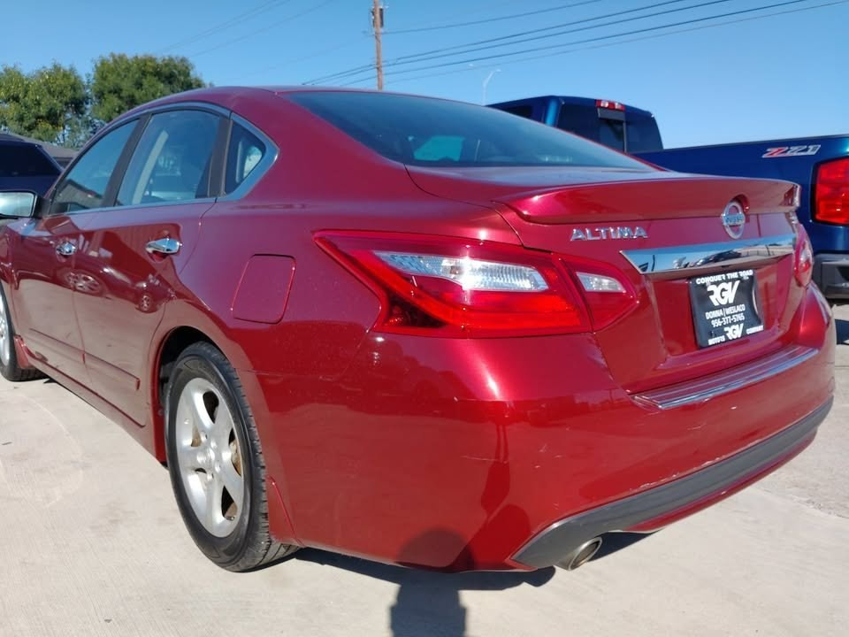 2016 Nissan Altima Image 4