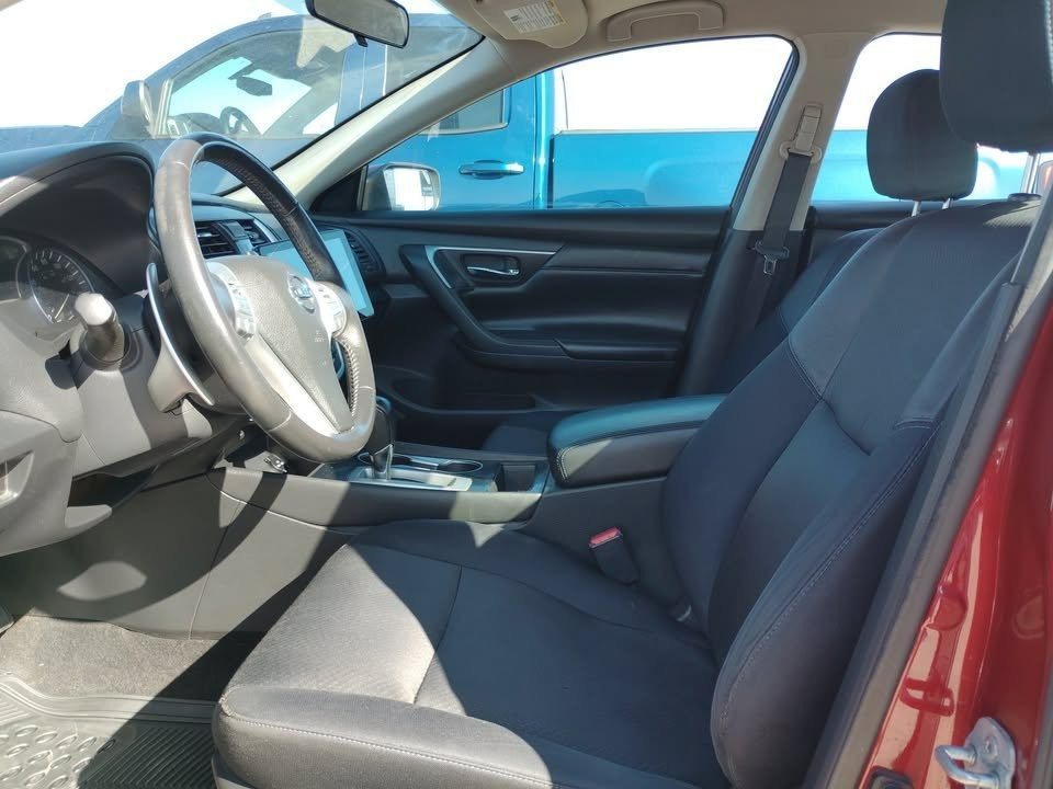 2016 Nissan Altima Image 6