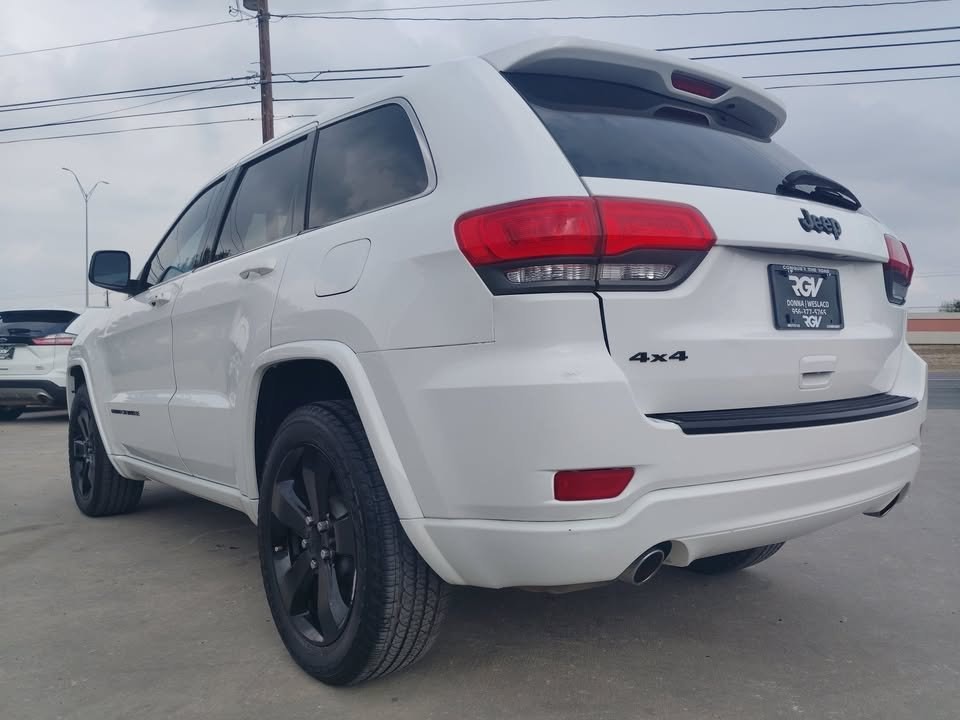 2015 Jeep Grand Cherokee Image 2