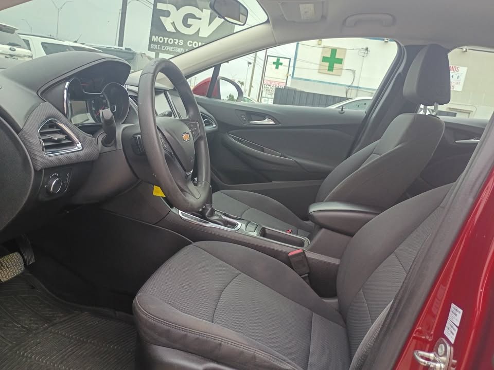 2018 Chevrolet Cruze Image 6