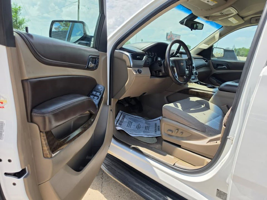2016 Chevrolet Tahoe Image 4